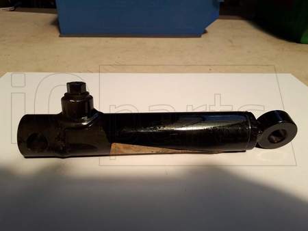 cylinder HD-ZYLINDER VORAUFLAUFM. 