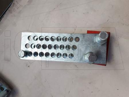 Miscellaneous VERSTELLBARE LOCHPLATTENGARNITUR FUER